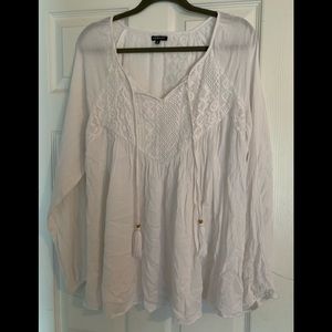 White boho top sz L by Hannah